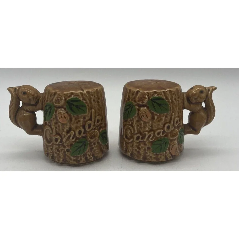 Vintage Ceramic Squirrel Tree Log Souvenir Canada Salt Pepper Shakers Japan